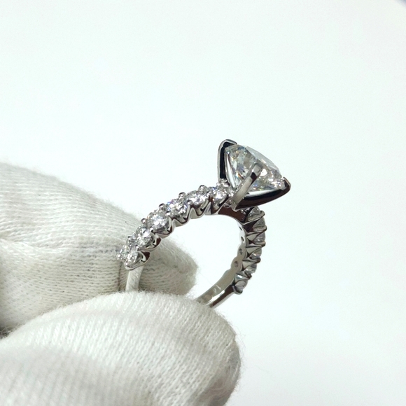 IGI 2.75 Carat.TW Round Cut Lab Diamond Engagement Ring 14k White Gold, E-VS1 - Picture 5 of 7